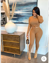 Load image into Gallery viewer, Essential Set Round Neck(Camel)